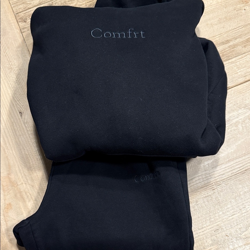 Black Comfrt Sweatshirt and Pants Set